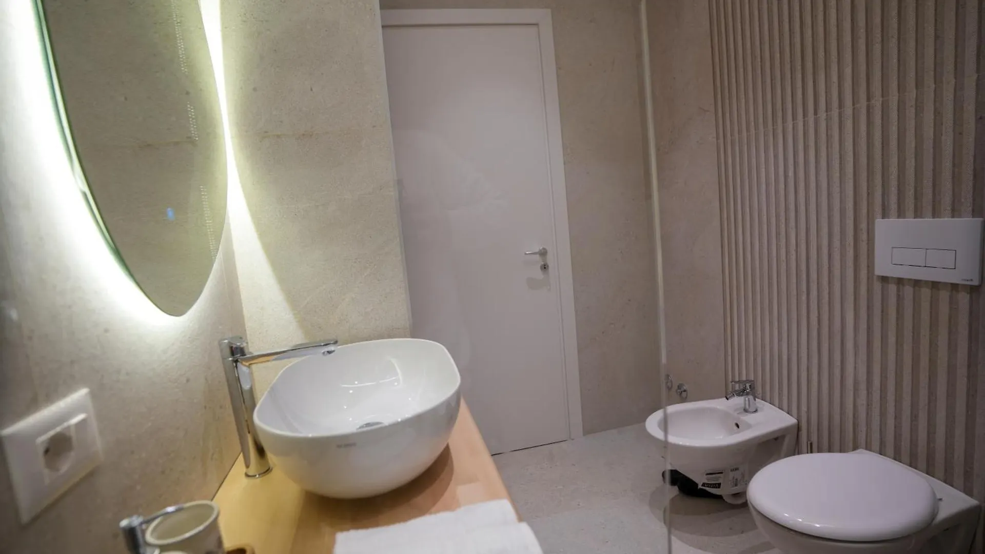 Ak Apartments 地拉那